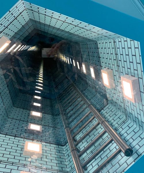 L’échelle sans fin au musée de l'illusion à Marseille, avec l'association Saphir13