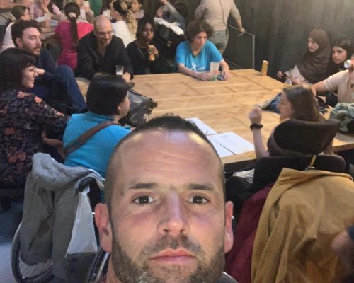 Photo de groupe de l'equipe Saphir 13, lors de l'aprem jeux à Prison island près de Marseille