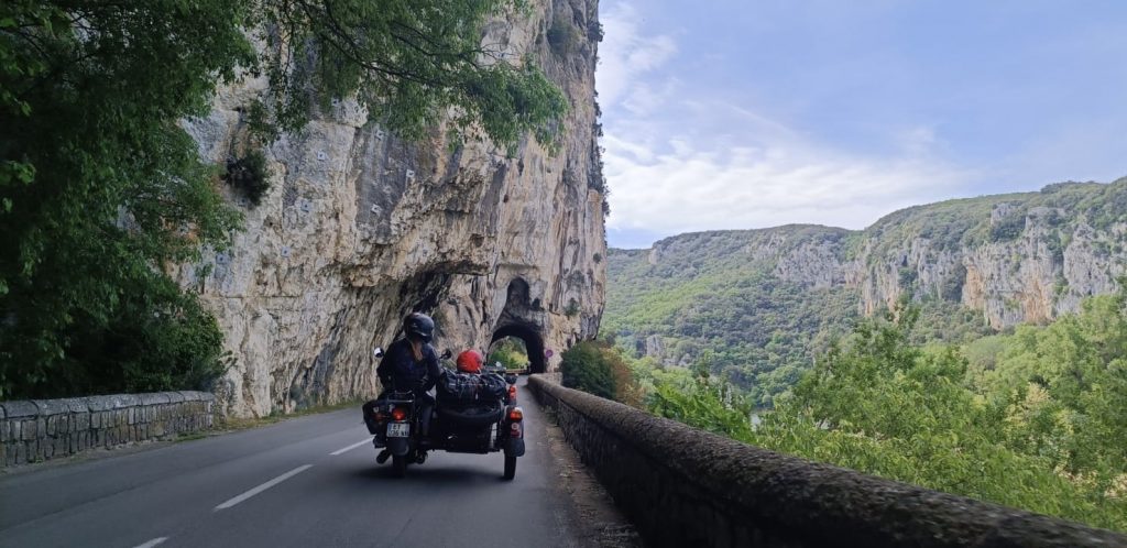 Sur la route des Gorges