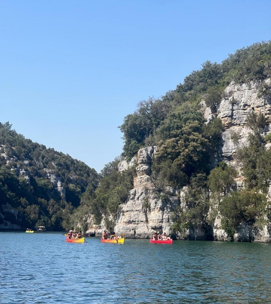 kayak