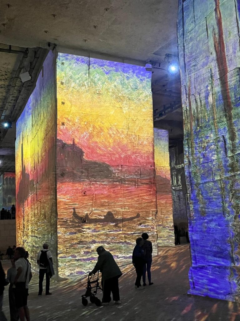 Aux carrières de lumières