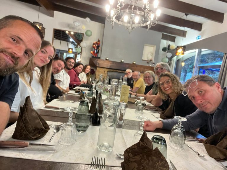 Saphir 13 au resto à Embrun