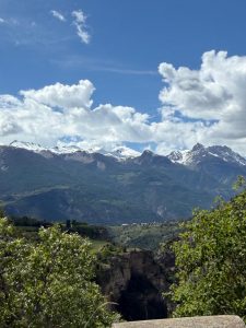 vue de la chaine de montagnes