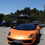 voiture de courses sur circuit