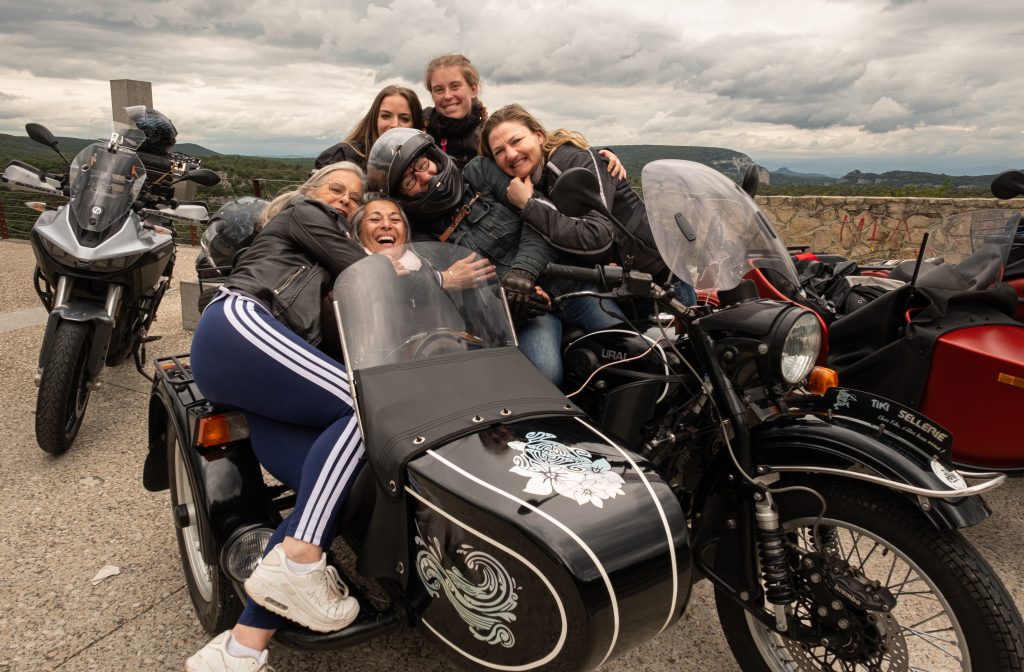 Groupe de participants au séjour side-cars